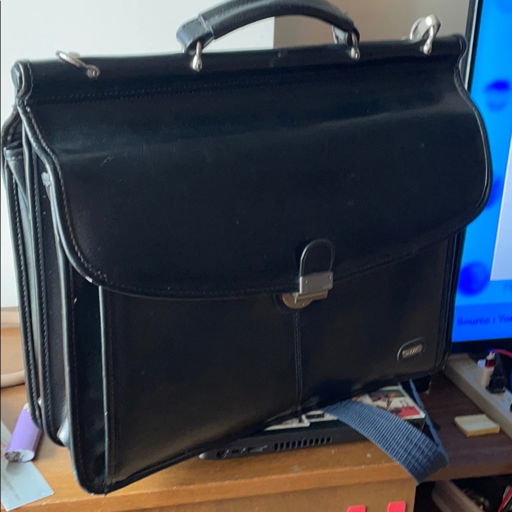 Leather Briefcase 💼 (Bugatti)